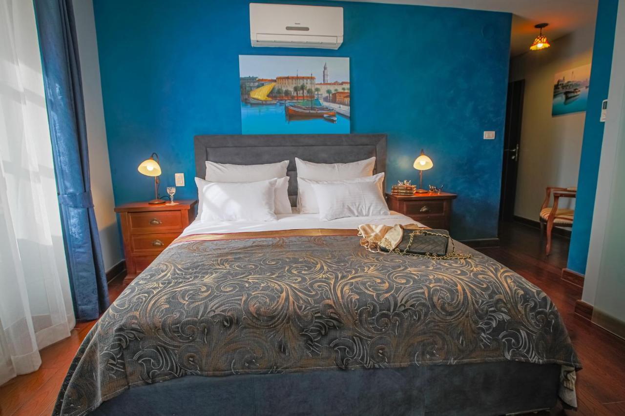Theatre Luxury Bed & Breakfast