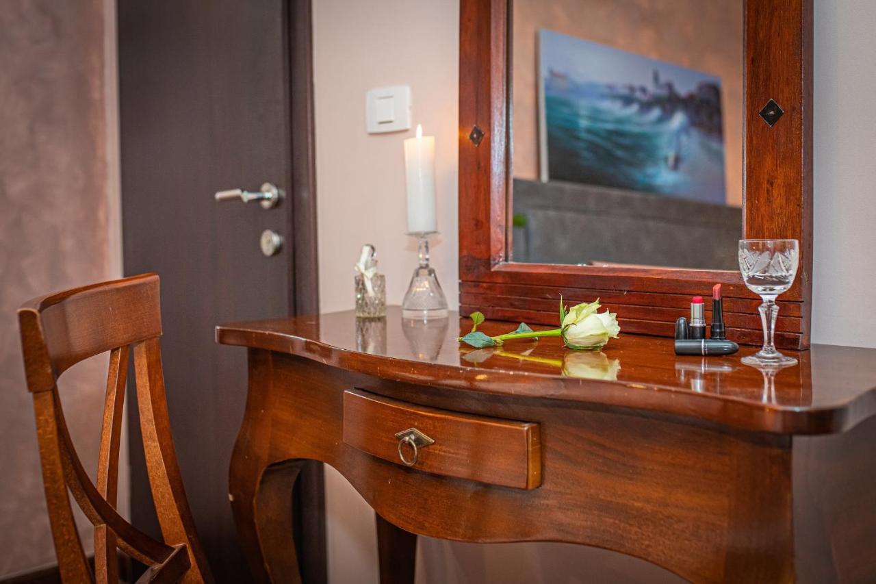 Theatre Luxury Bed & Breakfast 4*